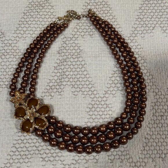 Jewelry - Vintage Beaded Necklace With Flower
